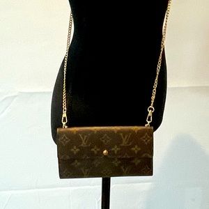 💯AUTH Louis Vuitton Pochette Monai WOC